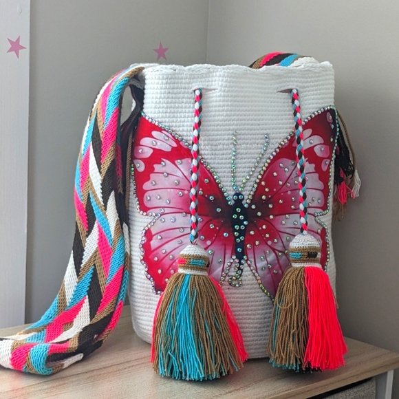 Wayuu Pink Butterfly Bag/ Handmade bag in cream color/ Size L. - Picture 4 of 9